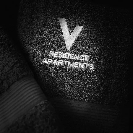 Apartman V *